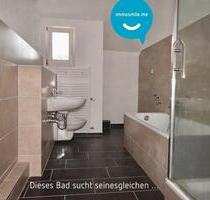 3 Zimmer • Dachgeschoss-Flair • TOP Bad mit Fenster, Dusche & Wanne • Laminat • TOP! - Limbach-Oberfrohna