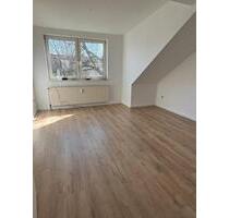 Gemütliche 2-Zimmer DG-Wohnung - 400,00 EUR Kaltmiete, ca.  54,00 m² in Herne (PLZ: 44649) Wanne-Bickern