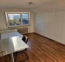 Zwei wg zimmer zu vermieten - 550,00 EUR Kaltmiete, ca.  84,00 m² in Esslingen am Neckar (PLZ: 73728)