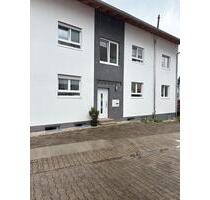Moderne 2 Zimmer Wohnung - 730,00 EUR Kaltmiete, ca.  80,00 m² in Volkertshausen (PLZ: 78269)