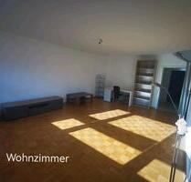 2 große 4-Zimmer Wohnungen mit großem Balkon und Badewanne - Barntrup