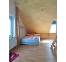 DG Zimmer zu vermieten - 350,00 EUR Kaltmiete, ca.  40,00 m² in Dettingen unter Teck (PLZ: 73265)