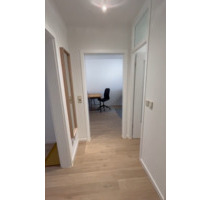 WG Zimmer in 3er-Damen-WG - 450,00 EUR Kaltmiete, in Stuttgart (PLZ: 70435) Zuffenhausen