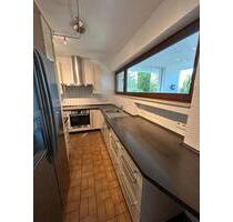 Helle 2-Zimmer Einliegerwohnung mit Einbauküche und Terasse - Buseck