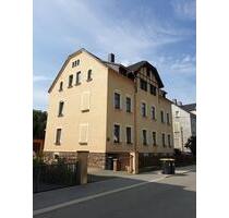 Sanierte 3-Raum-Wohnung mit zusätzl. Ankleidezimmer im DG - Hartmannsdorf