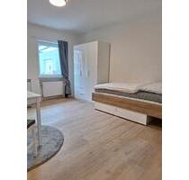 Möbliertes Zimmer mit Gemeinschaftsbad - München Feldmoching-Hasenbergl