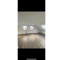 Kernsanierte 3-Zimmer Dachgeschosswohnung - Gütersloh Kattenstroth