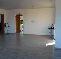 105qm 4 Zimmer Wohnung BalkonKücheBadGäste-WC (Raum PLZ 91330) - Eggolsheim