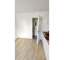 Renovierte 1-Zimmer Wohnung in Stuttgart-Degerloch + Stellplatz