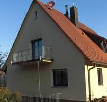 2 Zimmer Mansardenwohnung in Katzwang mit gr. Garage - Nürnberg