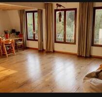 Hochwertige 4,5-Zimmer Maisonettewohnung mit Garten und Garage - Trossingen