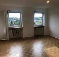 Helle Wohnung mit drei Zimmer , zwei Nebenzimmer Küche Bad Flur - Rotthalmünster