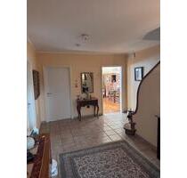 Altbauwohnung mit Charme – möbliertes Zimmer in gepflegter Villa - Siegburg