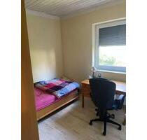 2er Damen WG nur Nichtraucher - 320,00 EUR Kaltmiete, ca.  10,00 m² in Regensburg (PLZ: 93049) Das Dörnberg