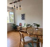 helle, lichtdurchflutete 2-Zimmer Wohnung zur Untervermietung - Stuttgart Stuttgart-Ost