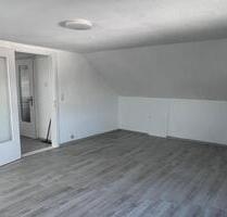 Vermiete 3 Zimmer DG-Wohnung - 750,00 EUR Kaltmiete, ca.  65,00 m² in Memmelsdorf (PLZ: 96117)