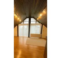 Zwei Zimmer Wohnung - 950,00 EUR Kaltmiete, ca.  65,00 m² in Rödermark (PLZ: 63322)