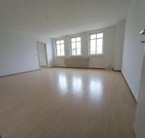 Zentral gelegene 2-Zimmer Wohnung in saniertem Stadthaus in Crimmitschau