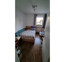 1 Zimmer mit Bad und gemeinschaftsküche ab 1.Juli - Königsbrunn