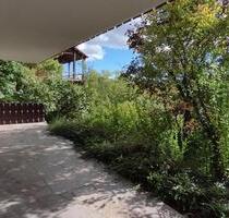 2-Zimmer-Einliegerwohnung mit zusätzlichem Zimmer und Terrasse - Gerbrunn
