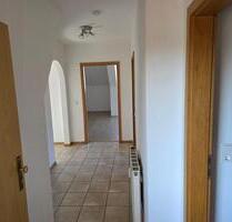 Schöne helle 3-Zimmer Wohnung mit Stellplatz - Flonheim