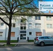 moderne, renovierte 2-Zimmer Wohnung mit Balkon, EBK & Garage in Essen-Borbeck