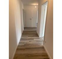 2 Zimmer Wohnung mit Balkon - 840,00 EUR Kaltmiete, ca.  65,00 m² in Hannover (PLZ: 30629) Misburg-Anderten