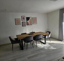 Moderne-Helle 3 Zimmer Wohnung - 1.100,00 EUR Kaltmiete, ca.  90,00 m² in Forst (PLZ: 76694)
