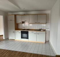 (86) 2 - Zimmer - Dachgeschosswohnung mit Einbauküche Uhlandstraße in Magdeburg OT Stadtfeld Ost