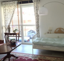 möbliertes Zimmer mit Balkon in 2er WG 19.-22. Aug.frei - Berlin Mitte