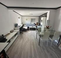 2-3 Zimmer Wohnung mit riesiger Terrasse in Hannover Misburg