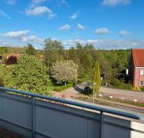 3-Zimmer DG mit Balkon, EBK, Gäste-WC, Keller und Parkplatz - Helmstedt