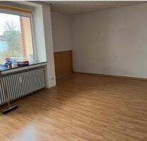 1 Zimmer Wohnung mit Balkon, Fahrstuhl u. Stellplatz - Celle Bostel