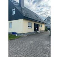 Helle 2,5 Zimmer Dg-Wohnung - 1.000,00 EUR Kaltmiete, ca.  75,00 m² in Hockenheim (PLZ: 68766)