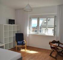 möbliertes 16 qm Zimmer in 3er Frauen-Wg., 410,- plus Strom - Ulm Obertalfingen