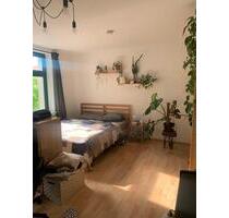 Zimmer zur Zwischenmiete - 350,00 EUR Kaltmiete, ca.  25,00 m² in Leipzig (PLZ: 04177) Altwest
