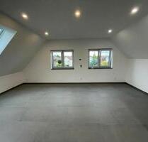 Helle 4-Zimmer Dachgeschosswohnung - Groß-Gerau