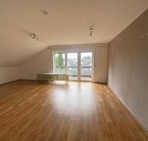Stadtzentrale 3,5 Zimmer Dachgeschosswohnung mit Balkon - Meinerzhagen