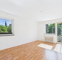 St. GertrudKarlshof: 2,5 Zimmer Wohnung in ruhigem kleinen Mehrfamilienhaus mit Balkon & Stellplatz - Lübeck Sankt Gertrud