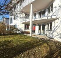 Herrliche 2 Zimmer Wohnung mit Einbauküche, Hobbyraum, großzügiger Terrasse und hübschen Südgarten! - Gauting