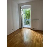 Sehr schöne 3-Zimmer mit Wanne, Dusche, Balkon und Aufzug in sehr beliebter Lage! - Chemnitz Kapellenberg