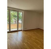 *** Schöne 3-Zimmer mit Balkon, Laminat und Abstellraum! *** EBK möglich! - Chemnitz Helbersdorf
