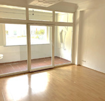 Helle Jugendstil 2-Zimmer Wohnung mit Loggia, 1. OG - Zwickau Zwickau-Nord