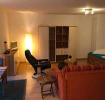 Möblierte 1 Zimmer Küche Bad - 1.050,00 EUR Kaltmiete, ca.  42,00 m² in Freiburg im Breisgau (PLZ: 79098)