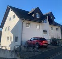 Charmante 2-Zimmer Dachgeschosswohnung mit Balkon. - Büdingen