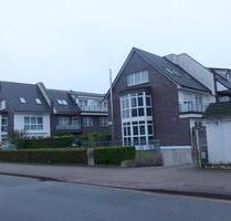 Charmante 3 Zimmer DG Wohnung - 1.250,00 EUR Kaltmiete, in Rellingen (PLZ: 25462)