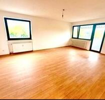 Zwei Zimmer Wohnung in Köln zu mieten, saniert