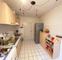 WG-Zimmer unmöbliert: zentral und ruhig, Badewanne, Balkon, EBK - Nürnberg Gibitzenhof