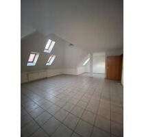 Helle, geräumige 4 Zimmer Wohnung - Dassel