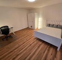 Erstbezug nach Sanierung! Möbliert, mit separater Küche, Stellpl. - Stuttgart Sillenbuch